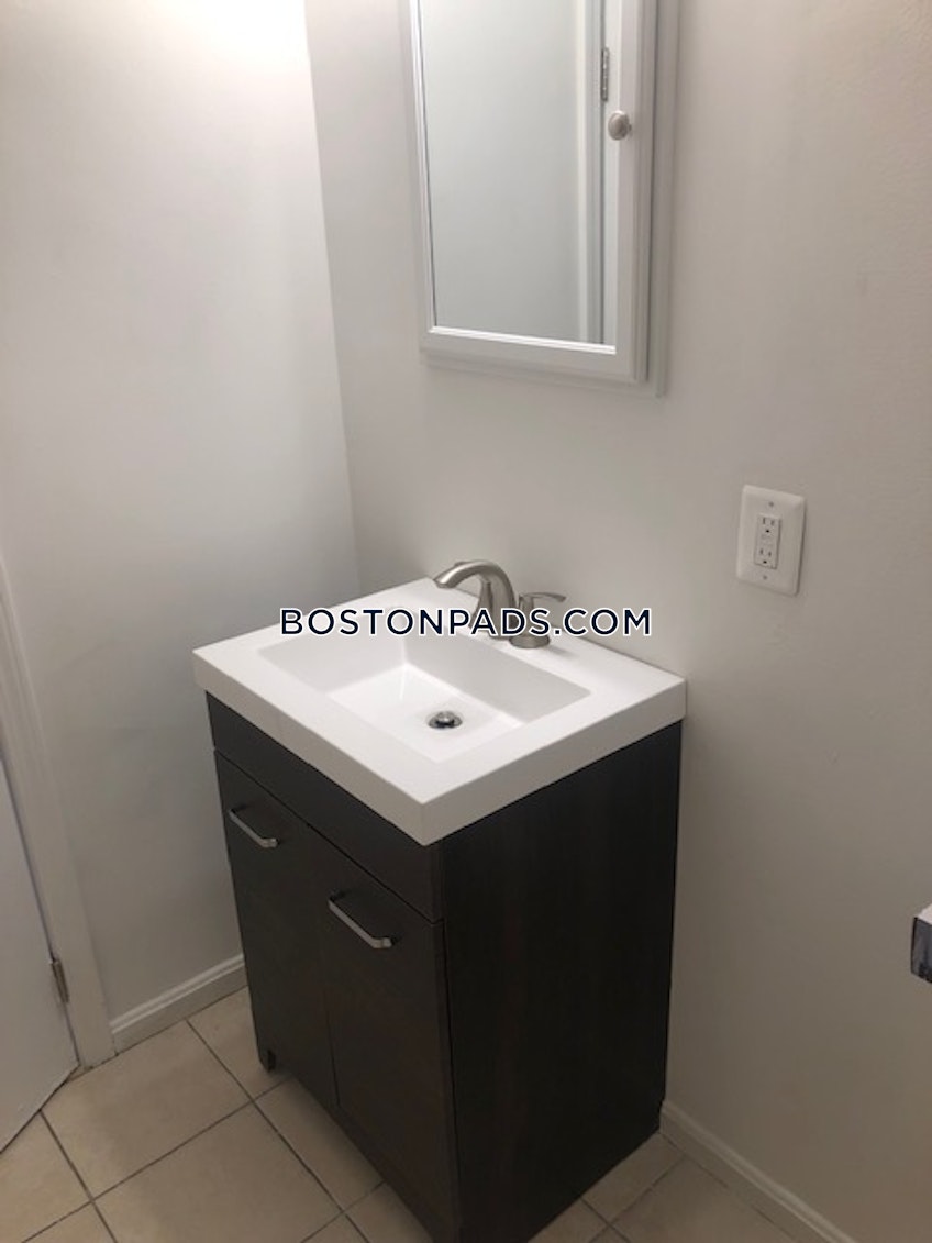 Chelsea - $2,750+ /month
