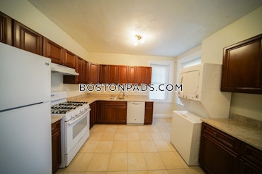 Brookline - 2 Beds, 1 Baths