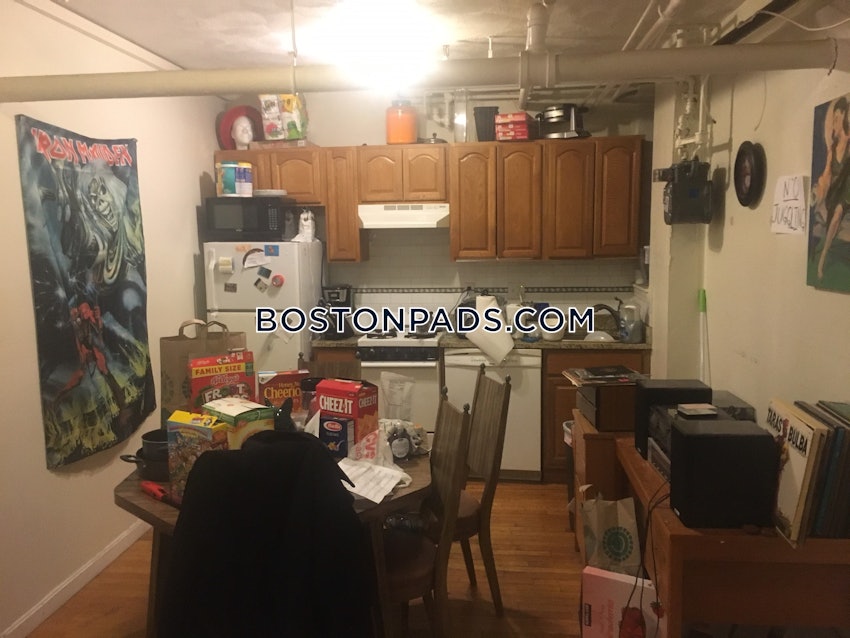 BOSTON - NORTHEASTERN/SYMPHONY - 4 Beds, 1 Bath - Image 12