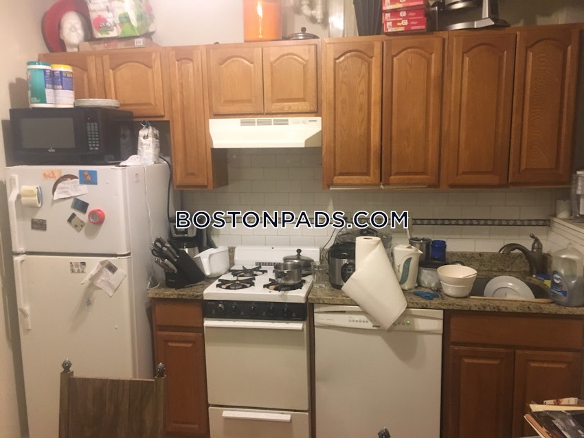 BOSTON - NORTHEASTERN/SYMPHONY - 4 Beds, 1 Bath - Image 1