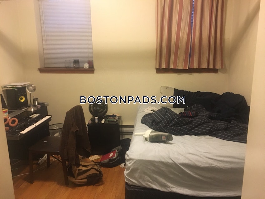 BOSTON - NORTHEASTERN/SYMPHONY - 4 Beds, 1 Bath - Image 6
