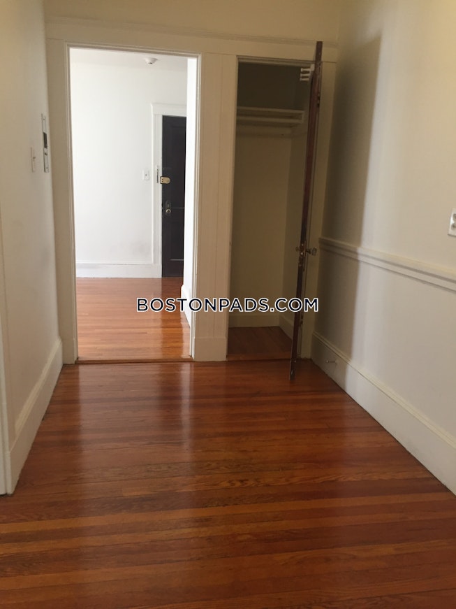 Somerville - $2,400+ /mo