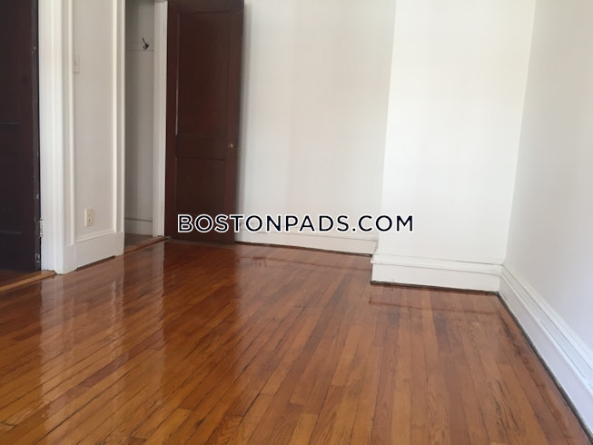 Somerville - $2,600+ /mo