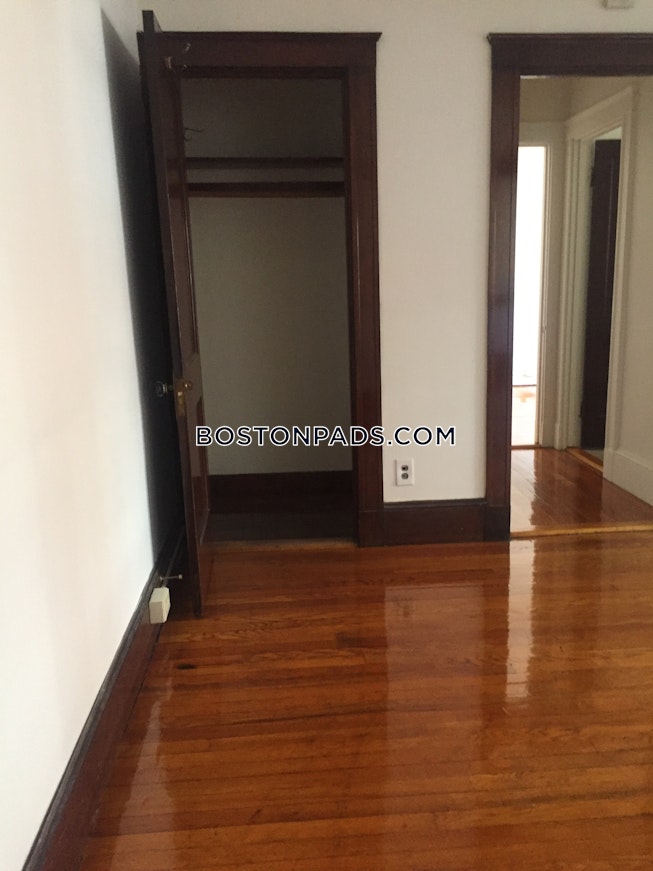 Somerville - $2,600+ /mo