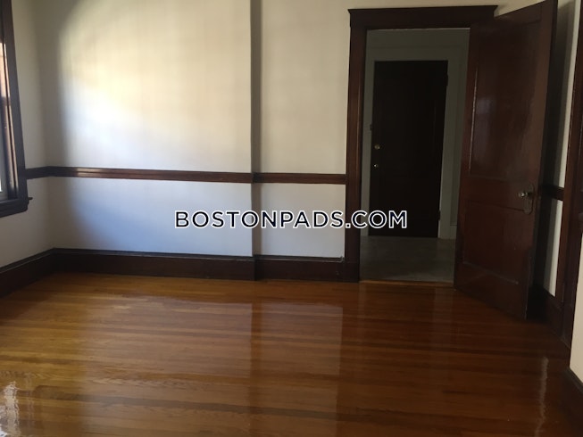 Somerville - $2,600+ /mo