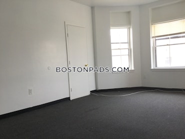 Boston - 4 Beds, 1 Baths