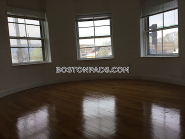 Boston - 4 Beds, 1 Baths