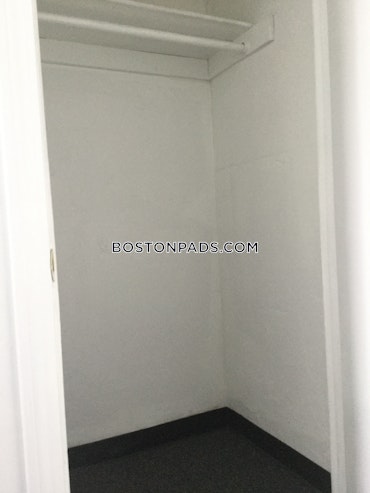 Boston - 4 Beds, 1 Baths