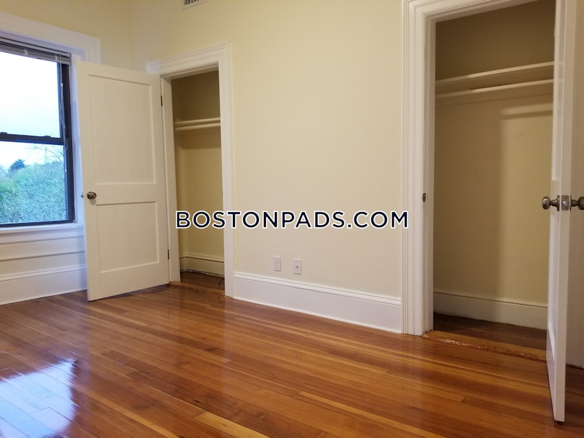 BROOKLINE- WASHINGTON SQUARE - 2 Beds, 1 Bath - Image 5
