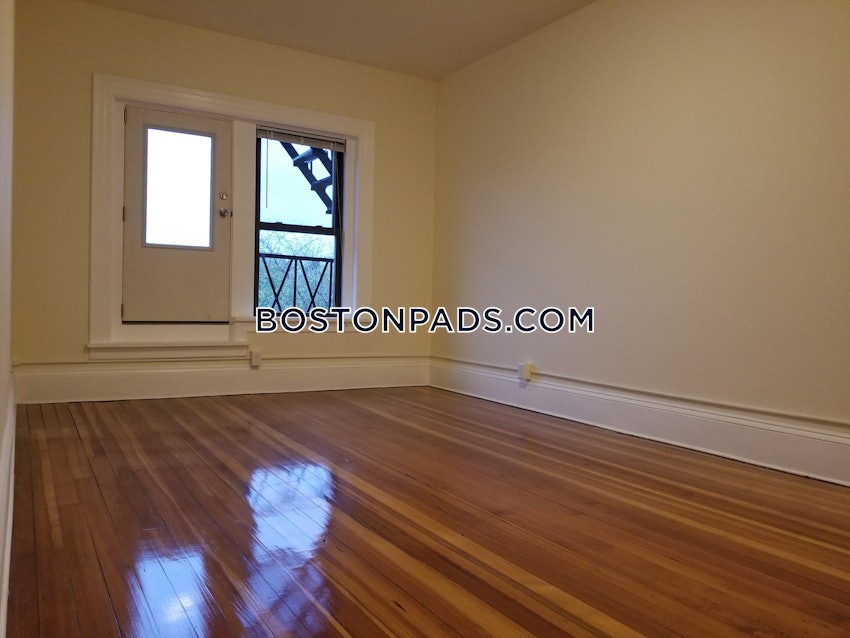 BROOKLINE- WASHINGTON SQUARE - 2 Beds, 1 Bath - Image 17