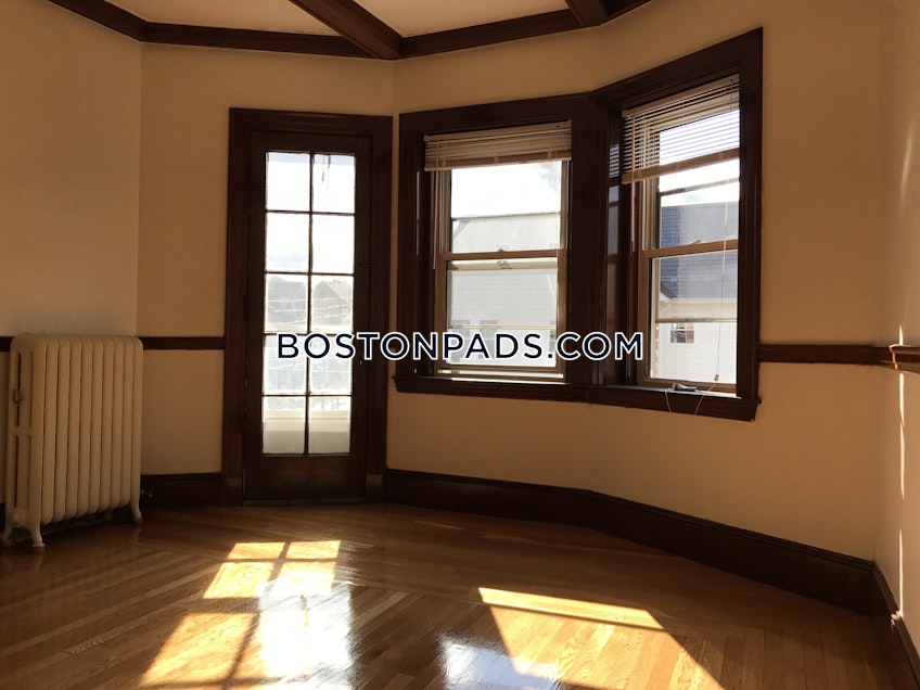 Somerville - $4,200+ /month