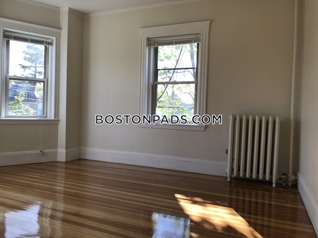 Somerville - $4,200+ /mo