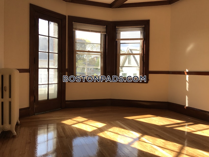 SOMERVILLE - SPRING HILL - 4 Beds, 1 Bath - Image 8