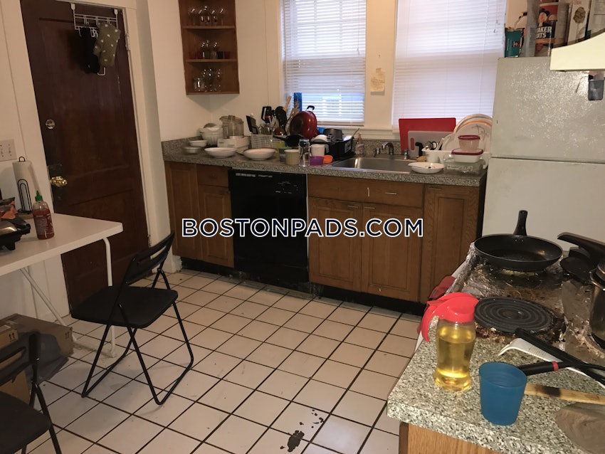 BOSTON - JAMAICA PLAIN - JAMAICA POND/PONDSIDE - 3 Beds, 1 Bath - Image 3