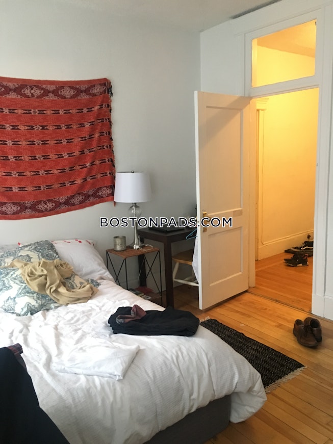 Boston - $3,600+ /mo