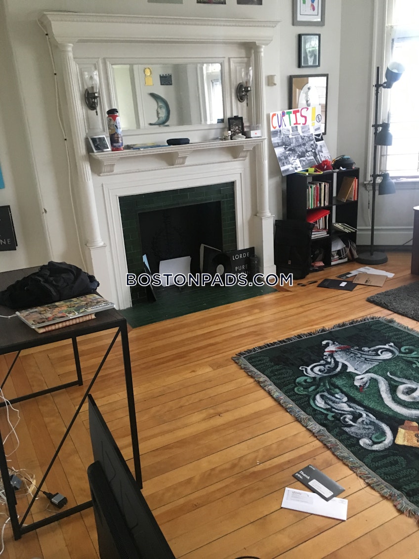 Boston - $3,600+ /month