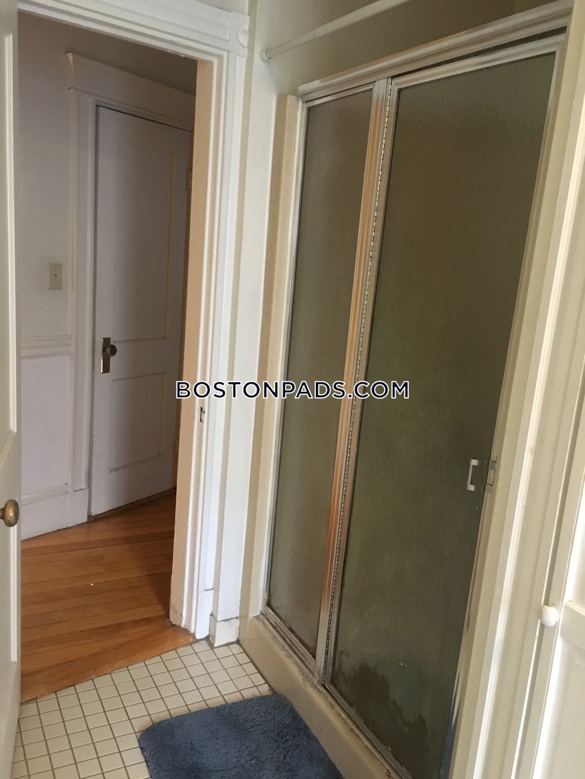 BOSTON - ALLSTON/BRIGHTON BORDER - 3 Beds, 1 Bath - Image 13