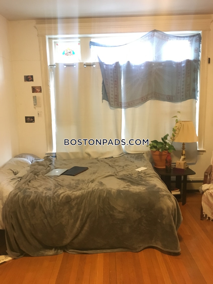 Boston - $3,600+ /month