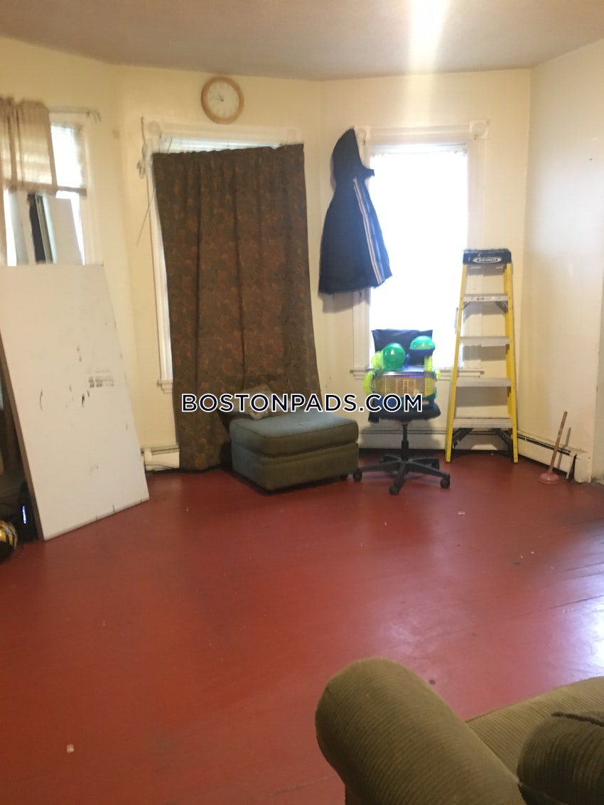 BOSTON - ALLSTON - 3 Beds, 1 Bath - Image 9