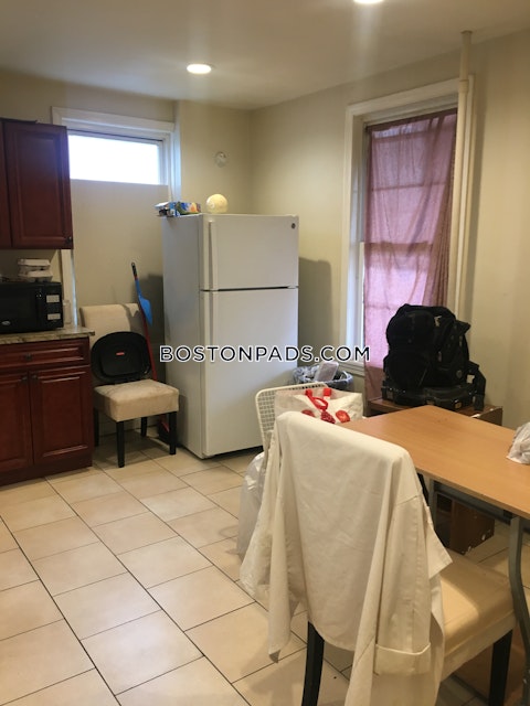 Everett St. Boston photo 4