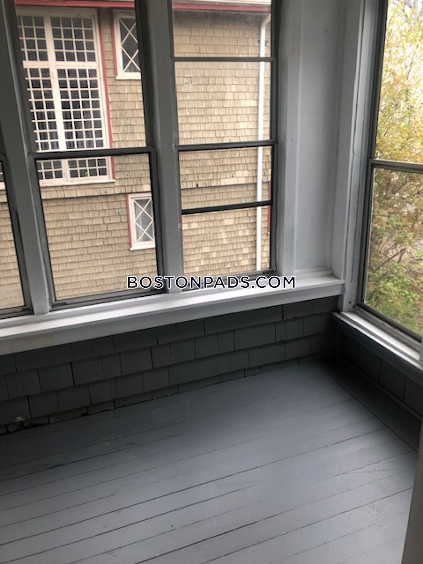 Boston - $3,418+ /month