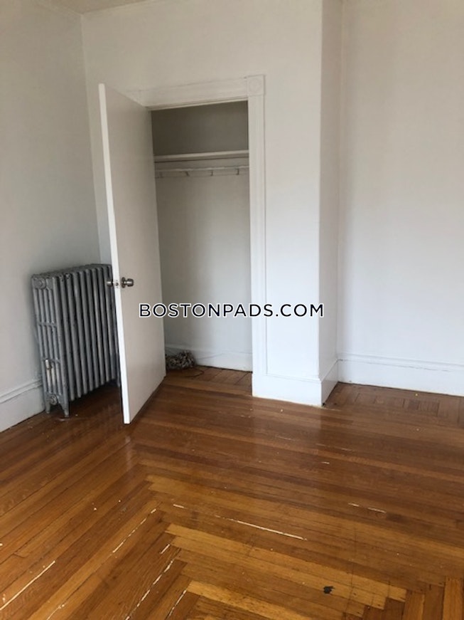 Boston - $3,418+ /mo