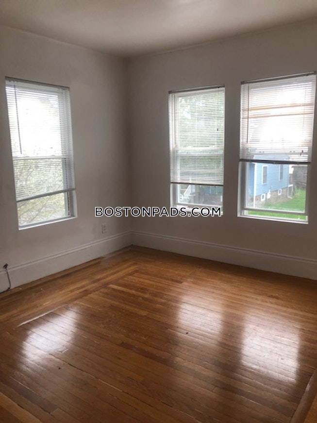 Boston - $3,418+ /mo