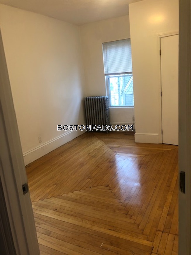 Boston - $3,418+ /mo