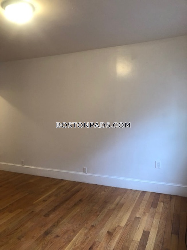 Boston - $3,418+ /mo