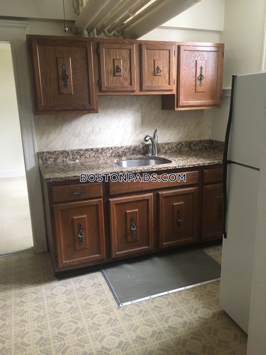 MALDEN - 1 Bed, 1 Bath - Image 1