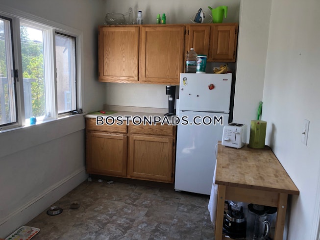Somerville - $2,700+ /mo