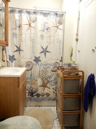 Boston - 0 Beds, 1 Baths