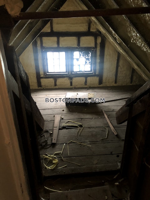 Mansfield St. Boston photo 22