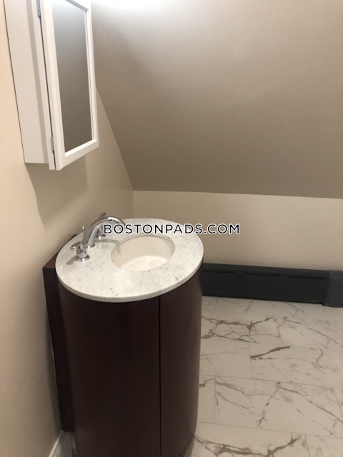 Mansfield St. Boston photo 23