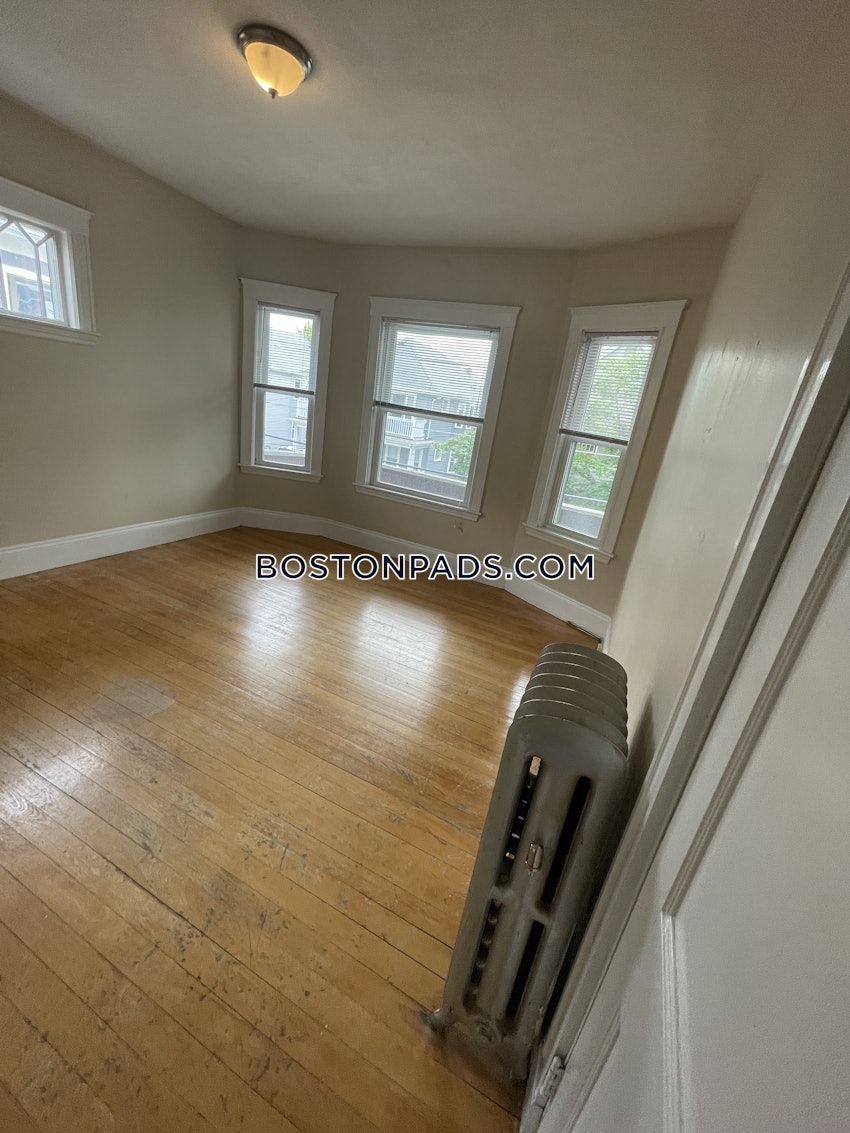 MEDFORD - TUFTS - 1 Bed, 1 Bath - Image 63