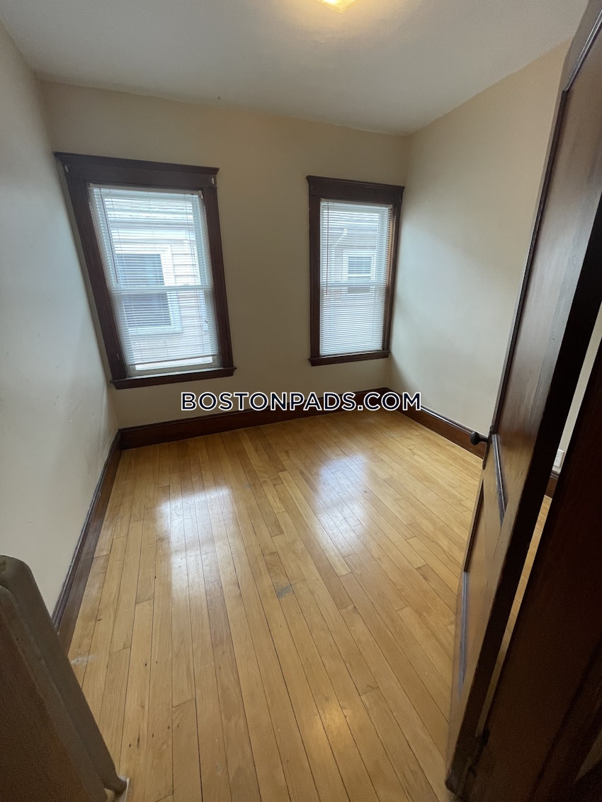 MEDFORD - TUFTS - 1 Bed, 1 Bath - Image 59
