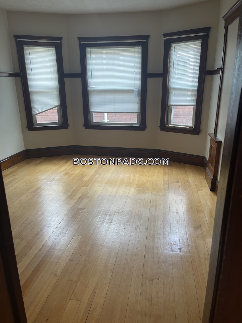 MEDFORD - TUFTS - 1 Bed, 1 Bath - Image 47