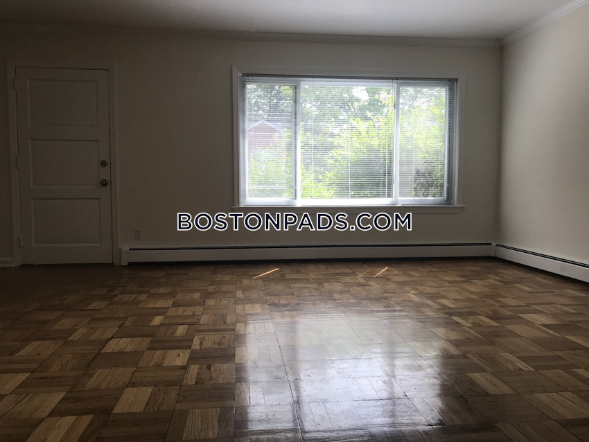 BROOKLINE - CHESTNUT HILL - 1 Bed, 1.5 Baths - Image 8