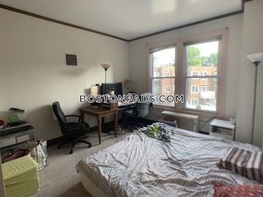 Boston - 2 Beds, 1 Baths