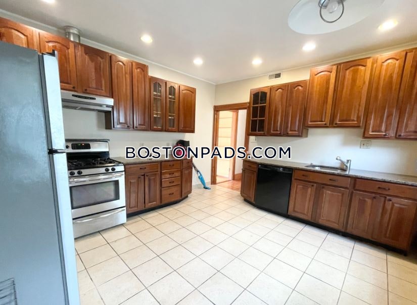 Dorchester Apartment for rent 4 Bedrooms 2 Baths Boston 4,400