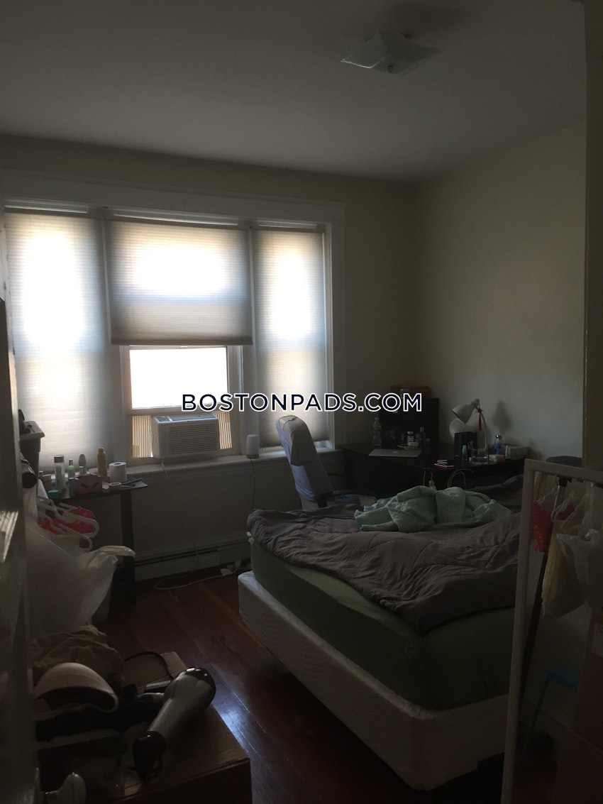 Brookline - Washington Square - 1 Bed, 1 Bath - Image 10