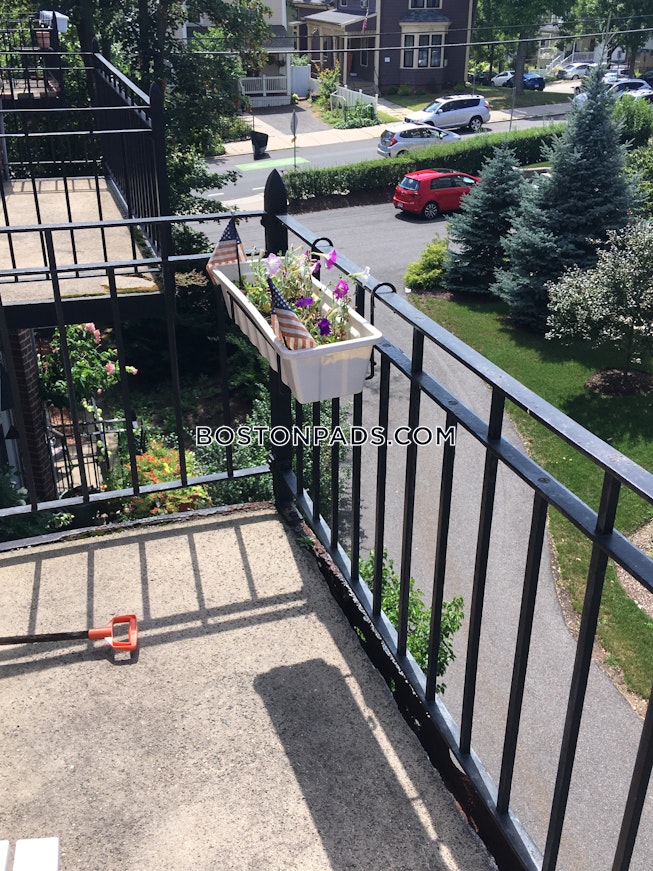 Somerville - $3,350+ /mo