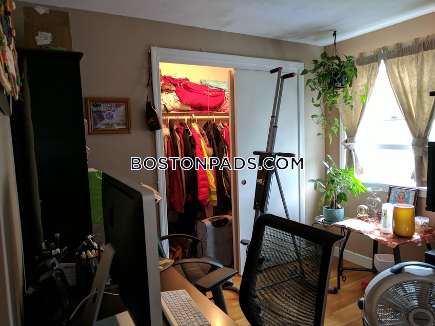 Arlington - $3,200+ /month