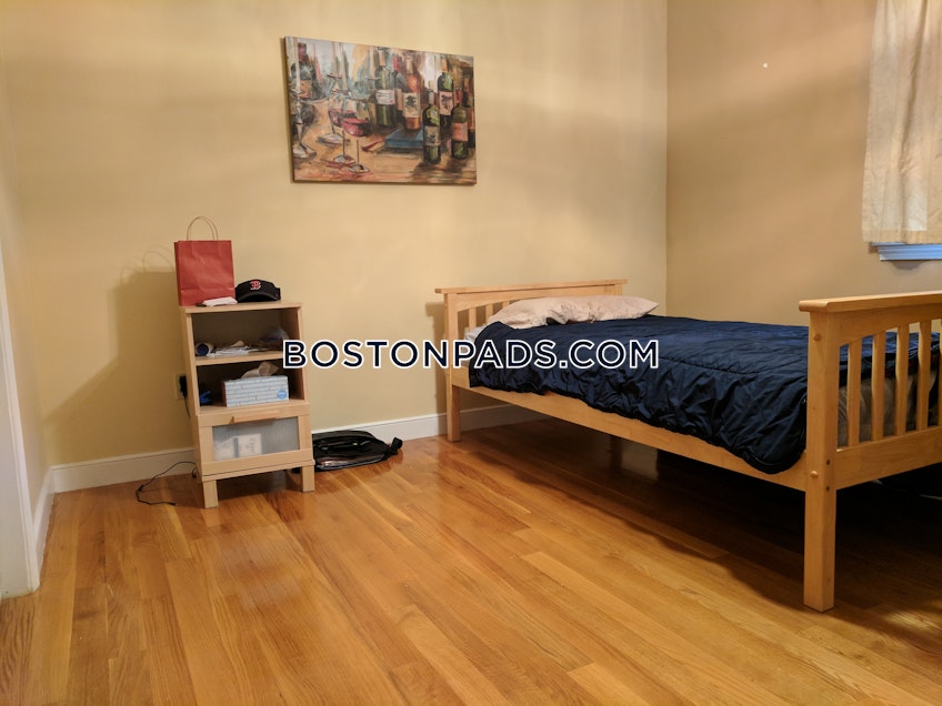 Arlington - $3,200+ /month