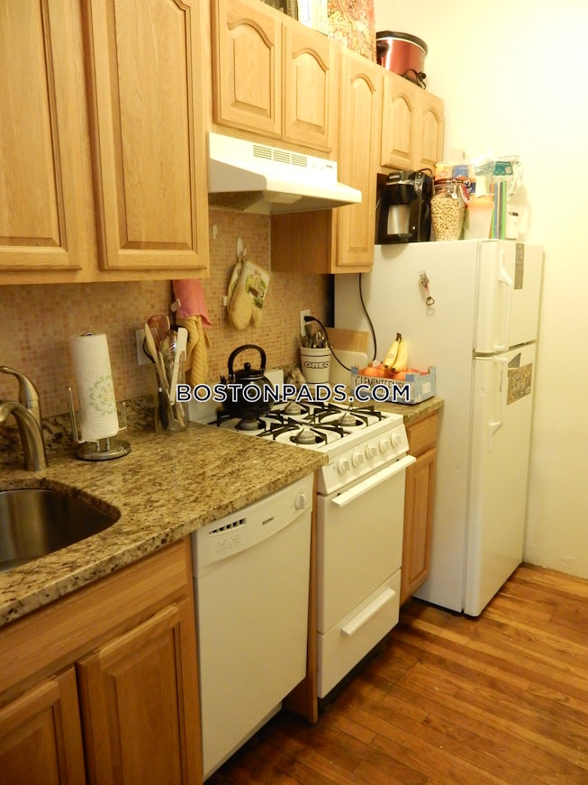 Boston - $3,200+ /mo