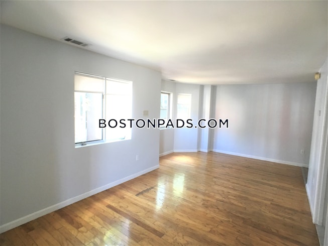 Boston - $3,500+ /mo