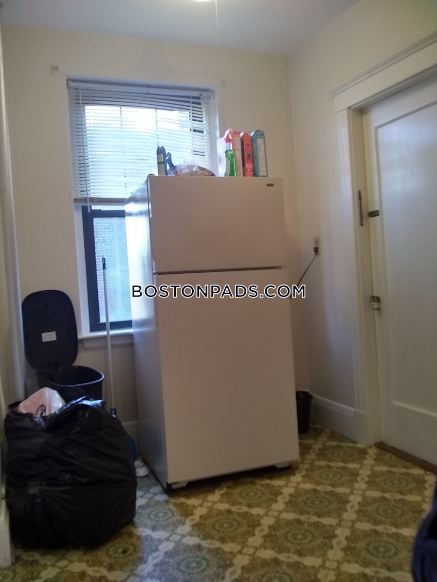 Malden - Studio , 1 Bath - Image 17