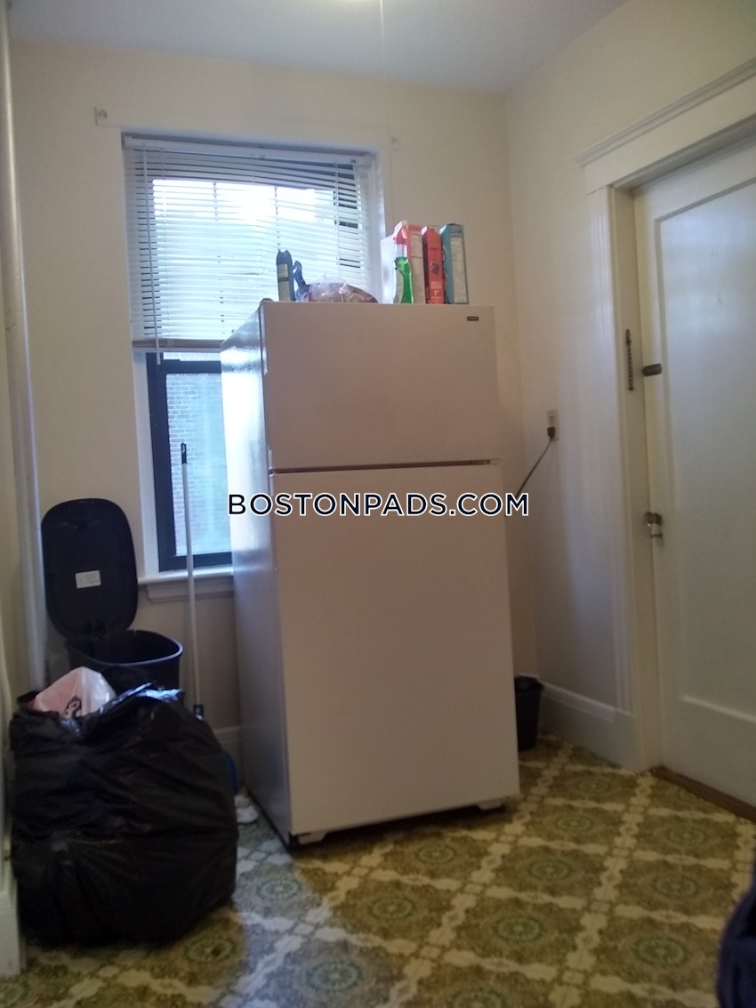 Malden - Studio , 1 Bath - Image 16