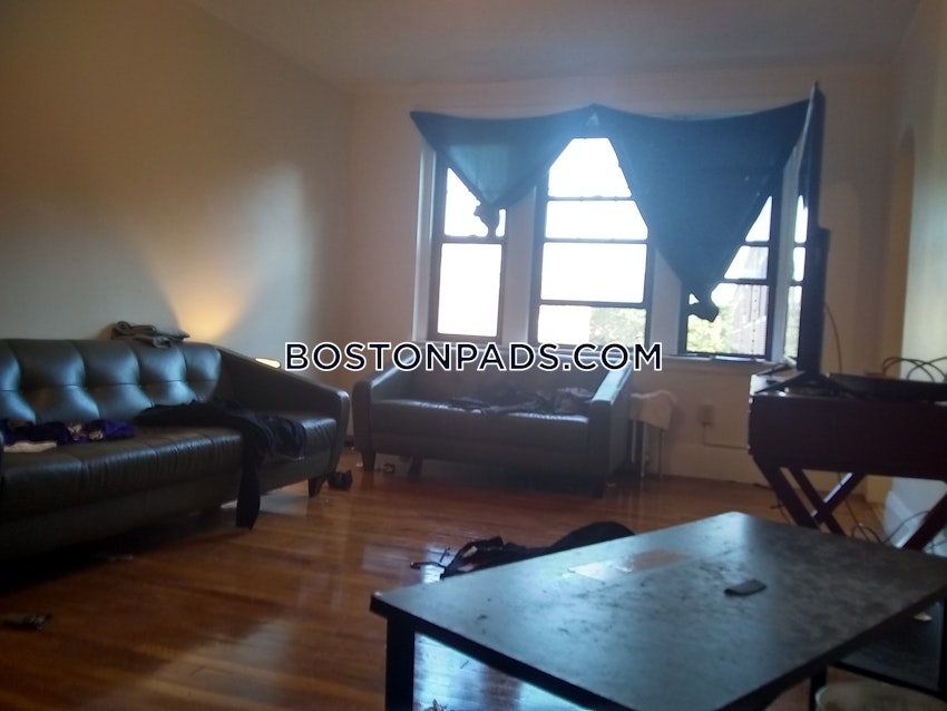 Malden - Studio , 1 Bath - Image 14