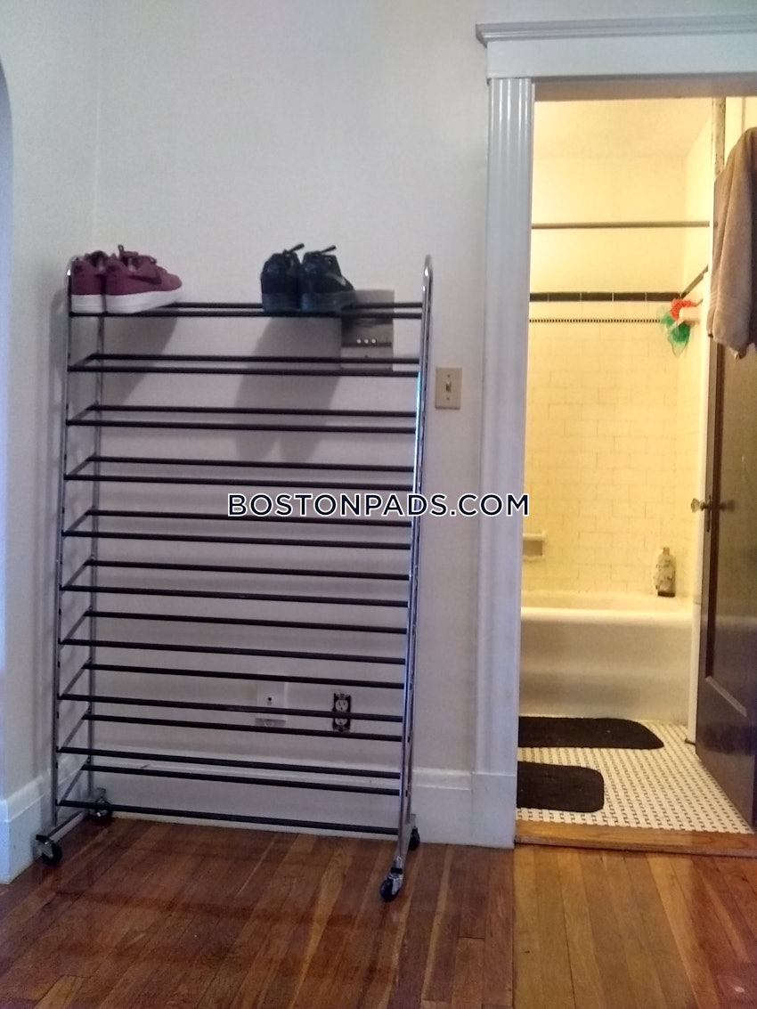 Malden - Studio , 1 Bath - Image 15